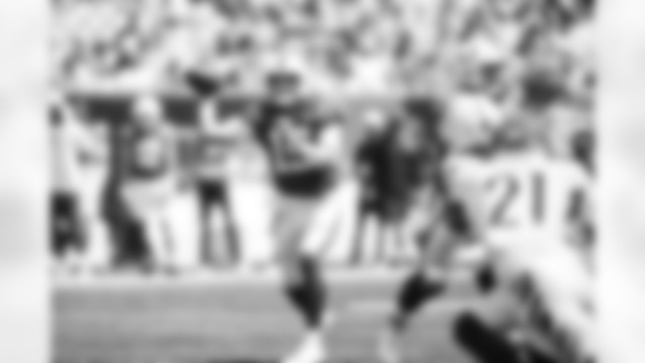 QB Riley Leonard #15