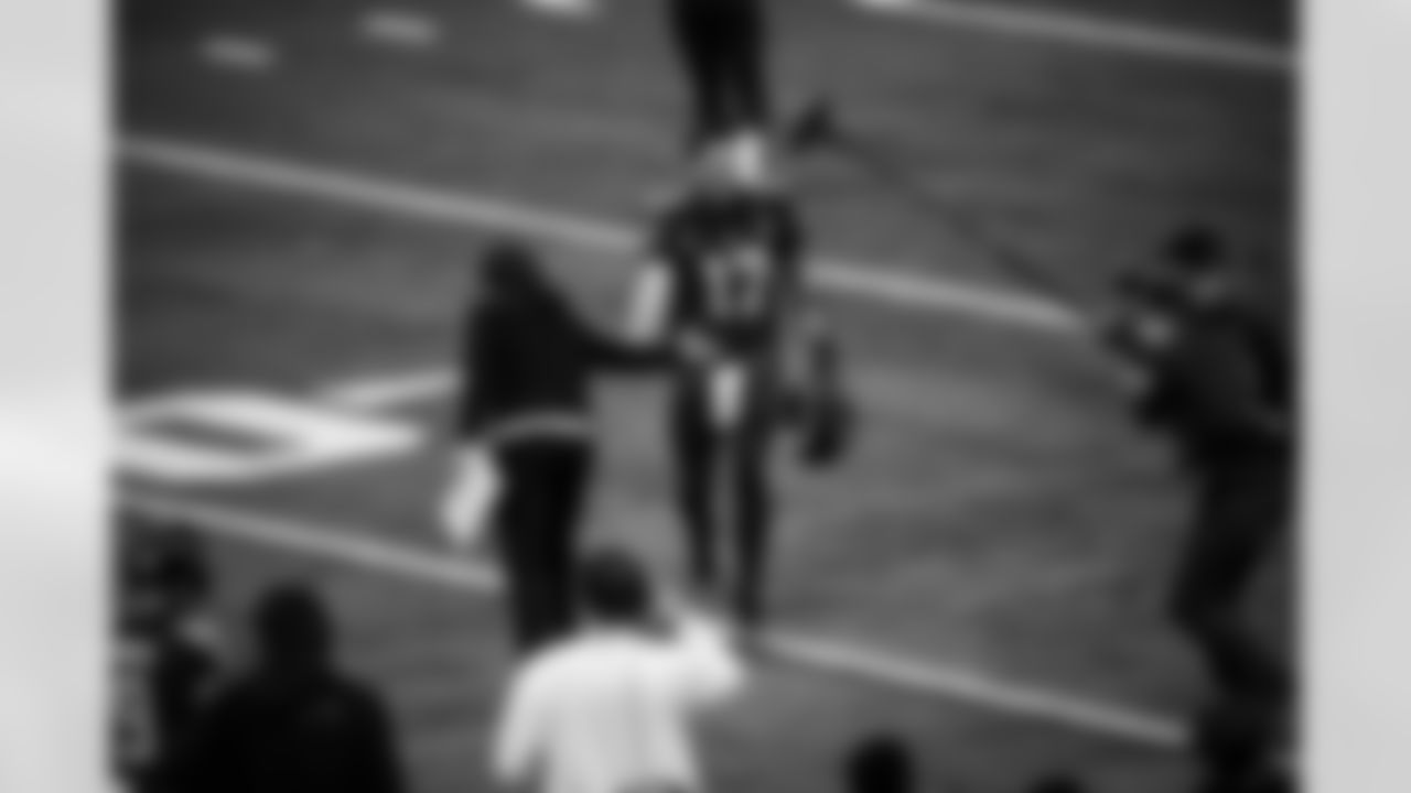 QB Philip Rivers #17