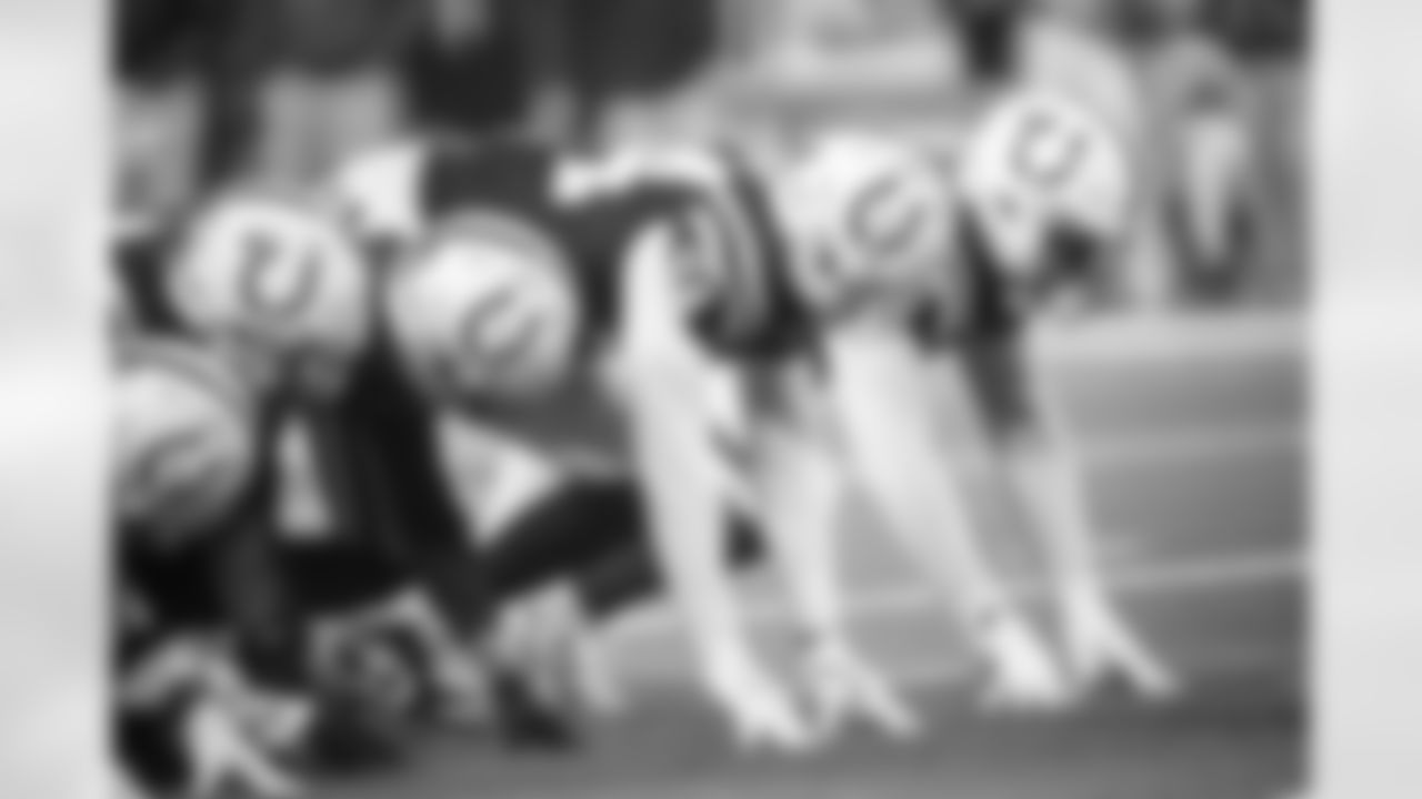 DE Durell Nchami #74