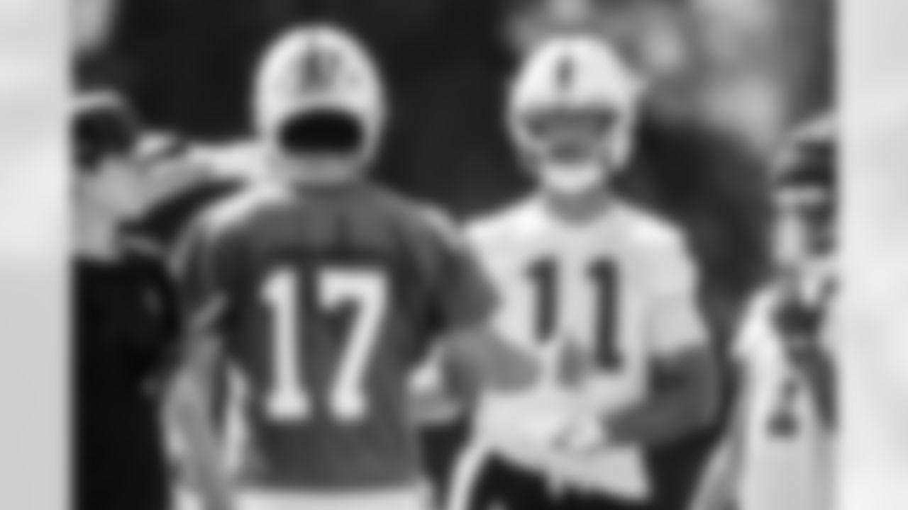 QBDaniel Jones#17 and WR Michael Pittman Jr. #11