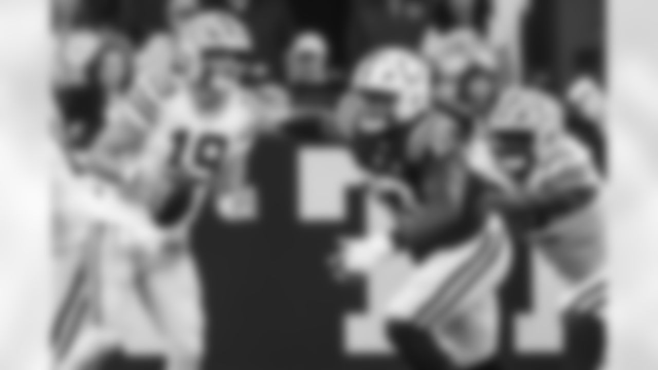 DT Tim Smith #93