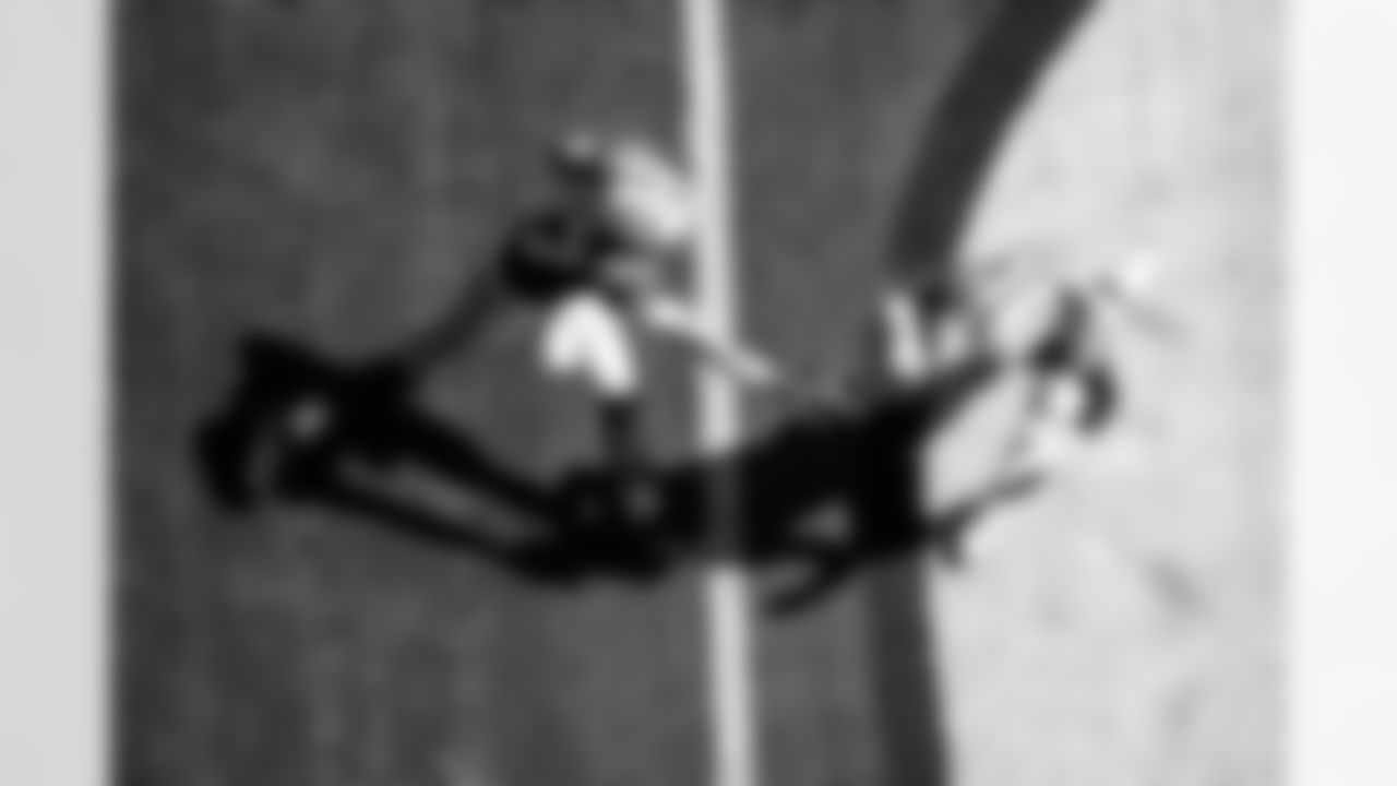 QB Daniel Jones #17 and RB DJ Giddens #21