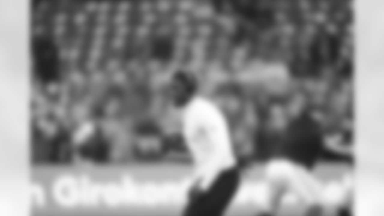 2025_1109_ATL_Pregame_021