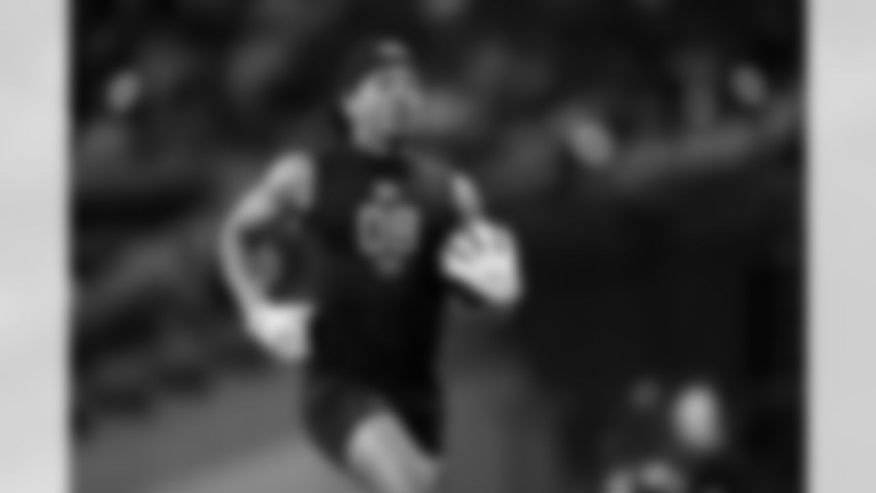 North Carolina defensive back Thaddeus Dixon (08) participates in a drill during the 2026 NFL Scouting Combine on Friday, February 27, 2026 in Indianapolis, Indiana. (Cooper Neill/NFL)