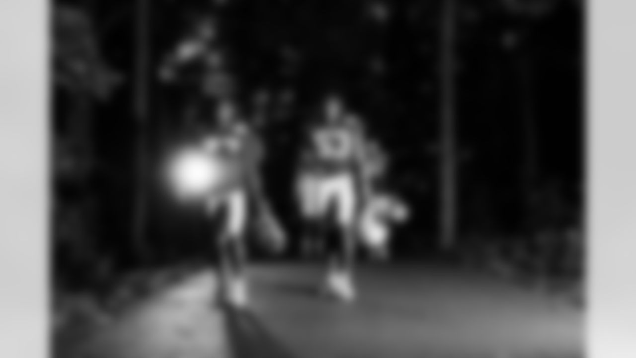 CB Justin Walley #27 and LB Solomon DeShields #53