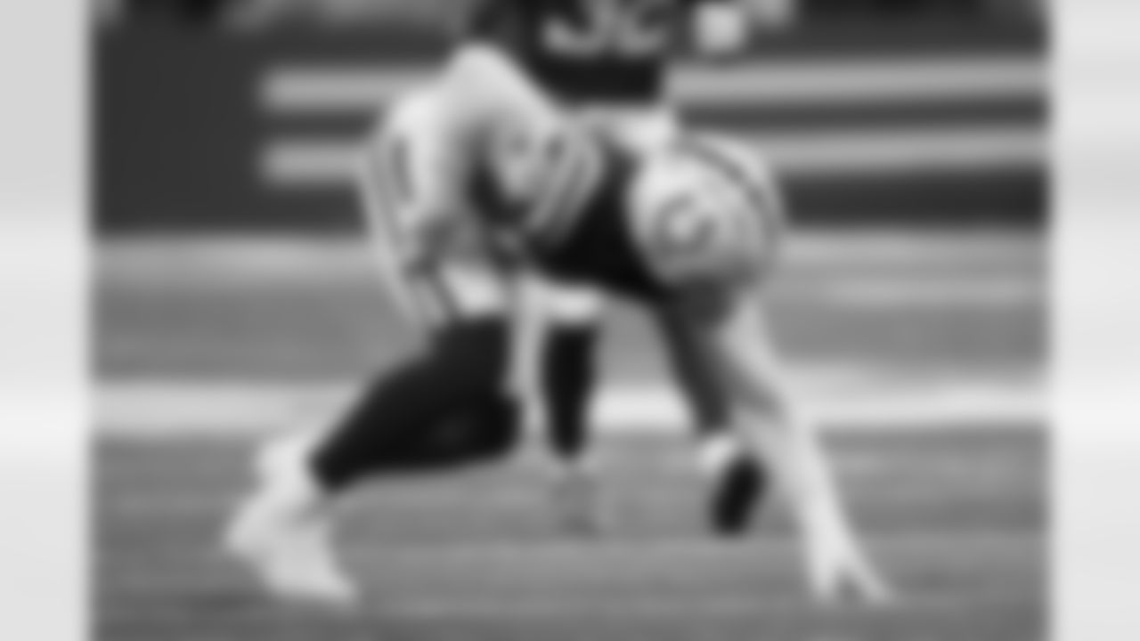 92 DE Jake Martin