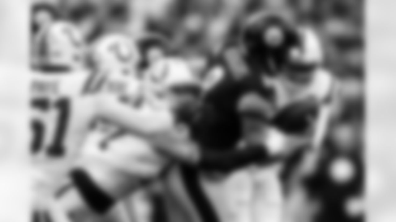 DE Kwity Paye #51 and DE Laiatu Latu #97