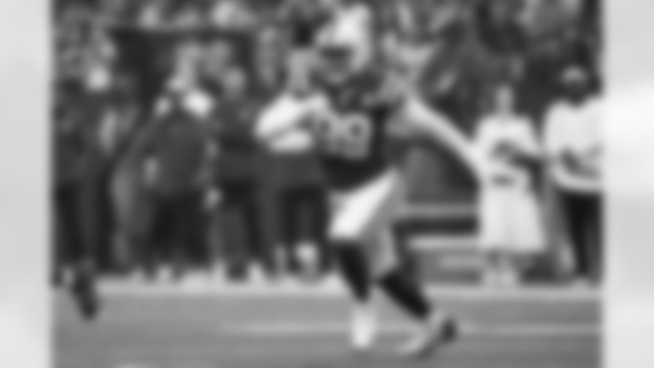 99 DT DeForest Buckner