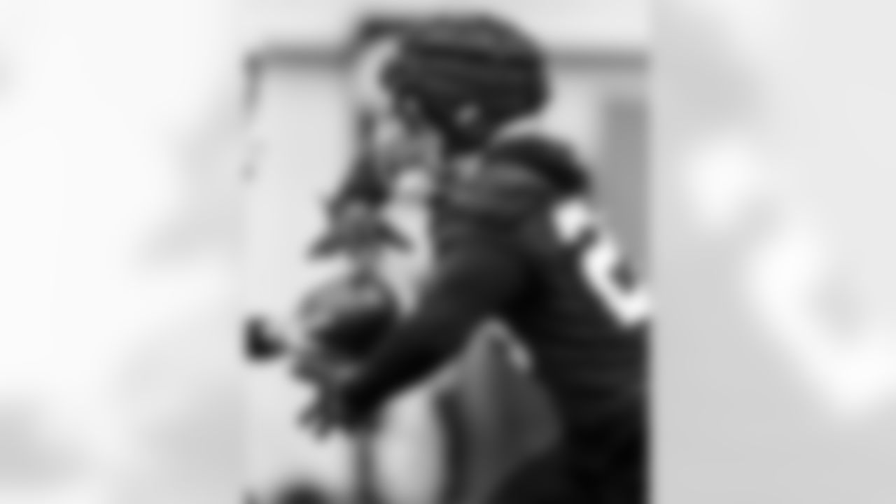 RB Jonathan Taylor #28