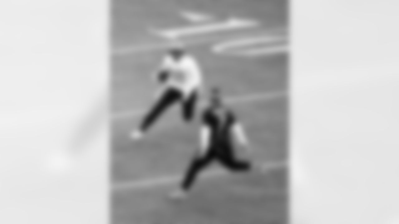 RB Jonathan Taylor #28