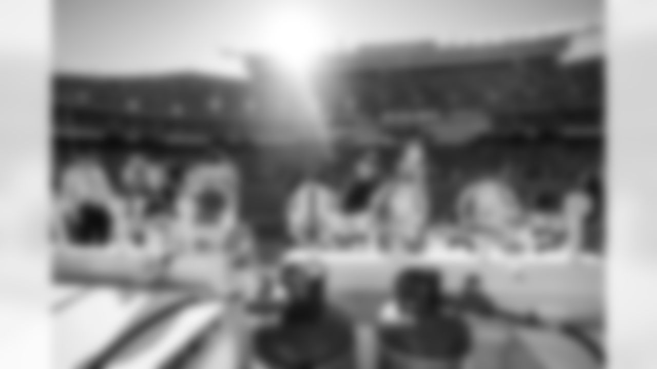 G Matt Goncalves #71, G Dalton Tucker #68, C Tanor Bortolini #60, TE Mo Alie-Cox #81, TE Drew Ogletree #85, TE Mo Alie-Cox #81, TE Tyler Warren #84, T Braden Smith #72, RB Tyler Goodson #31 and RB Jonathan Taylor #28