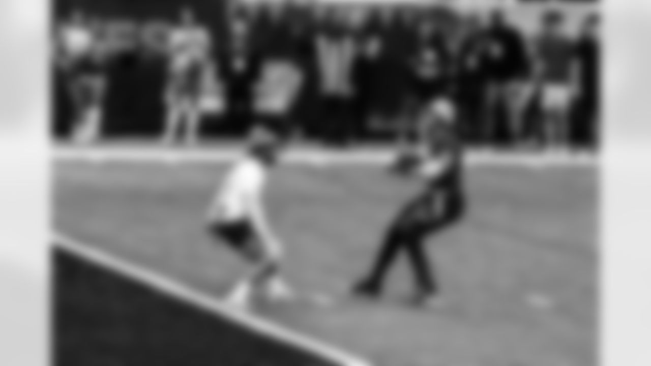 RB Jonathan Taylor #28