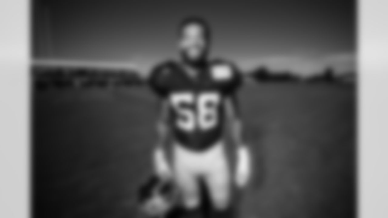 LB Austin Ajiake #58