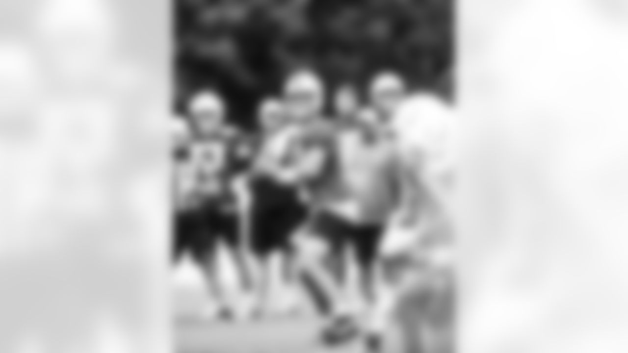 QB Daniel Jones #17