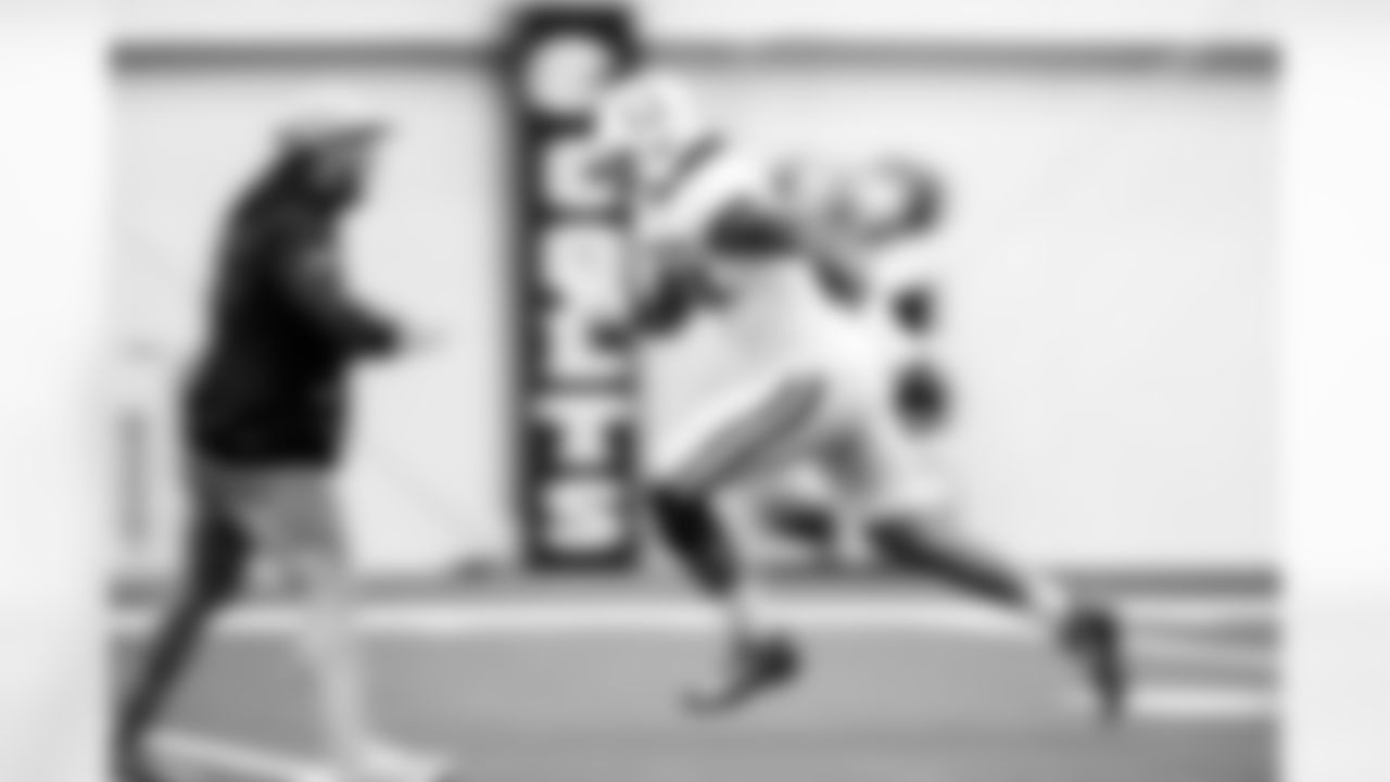 TE Drew Ogletree #85