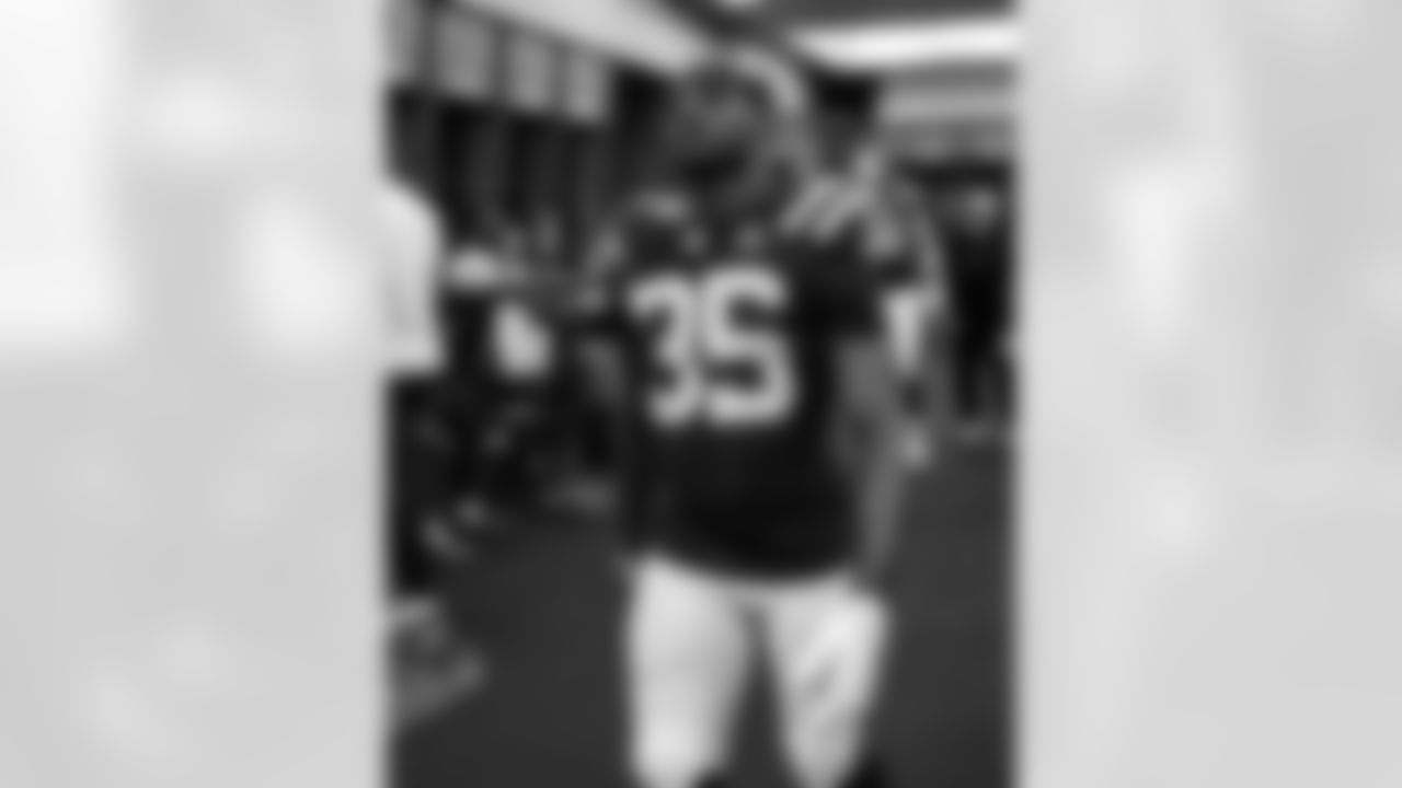 CB Jonathan Edwards #35