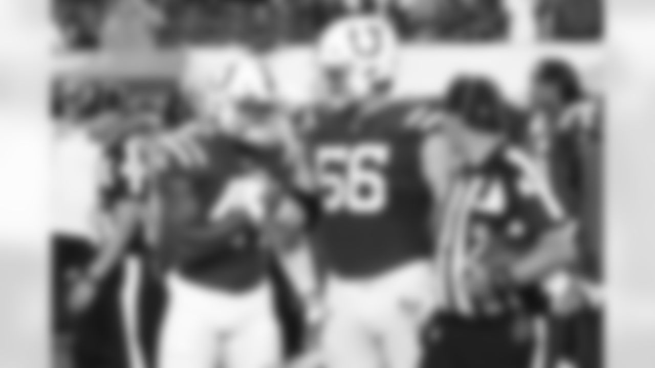 44 LB Zaire Franklin , 56 G Quenton Nelson