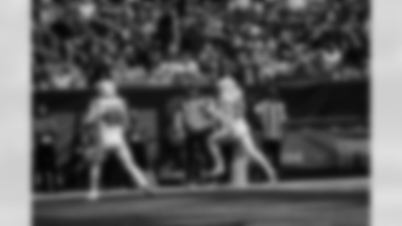 QB Riley Leonard #15