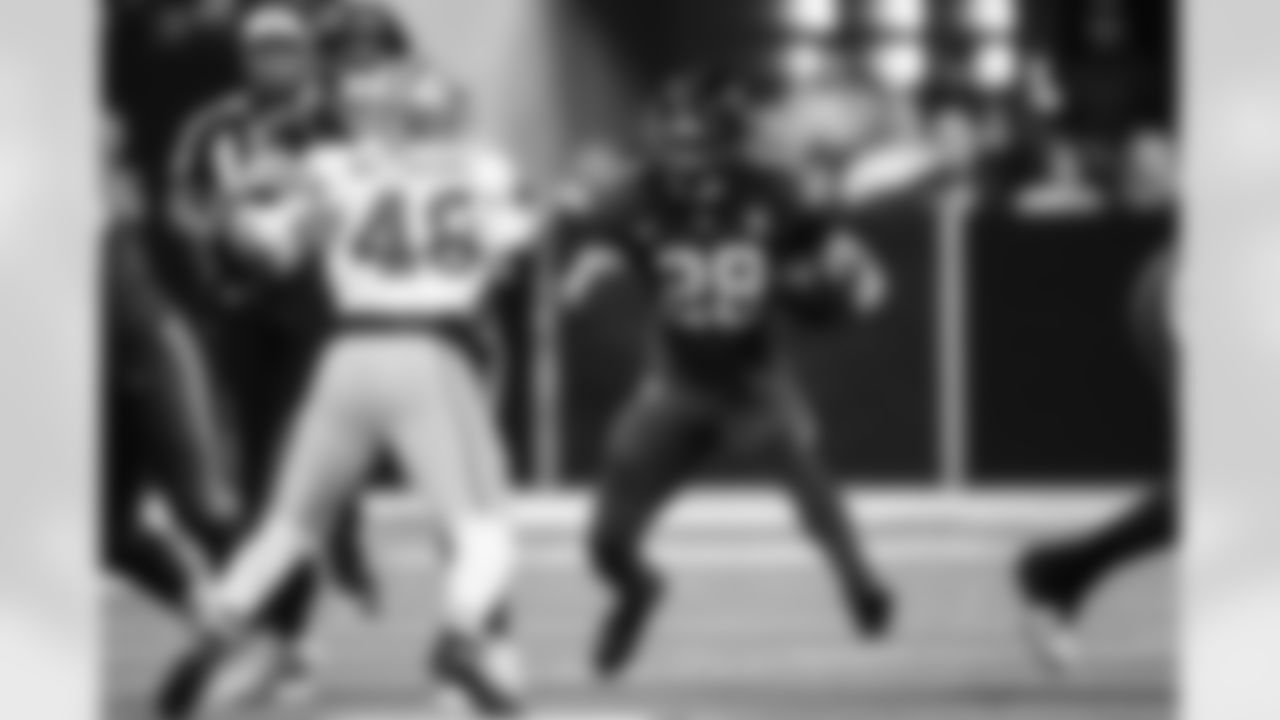 RB Jonathan Taylor #28