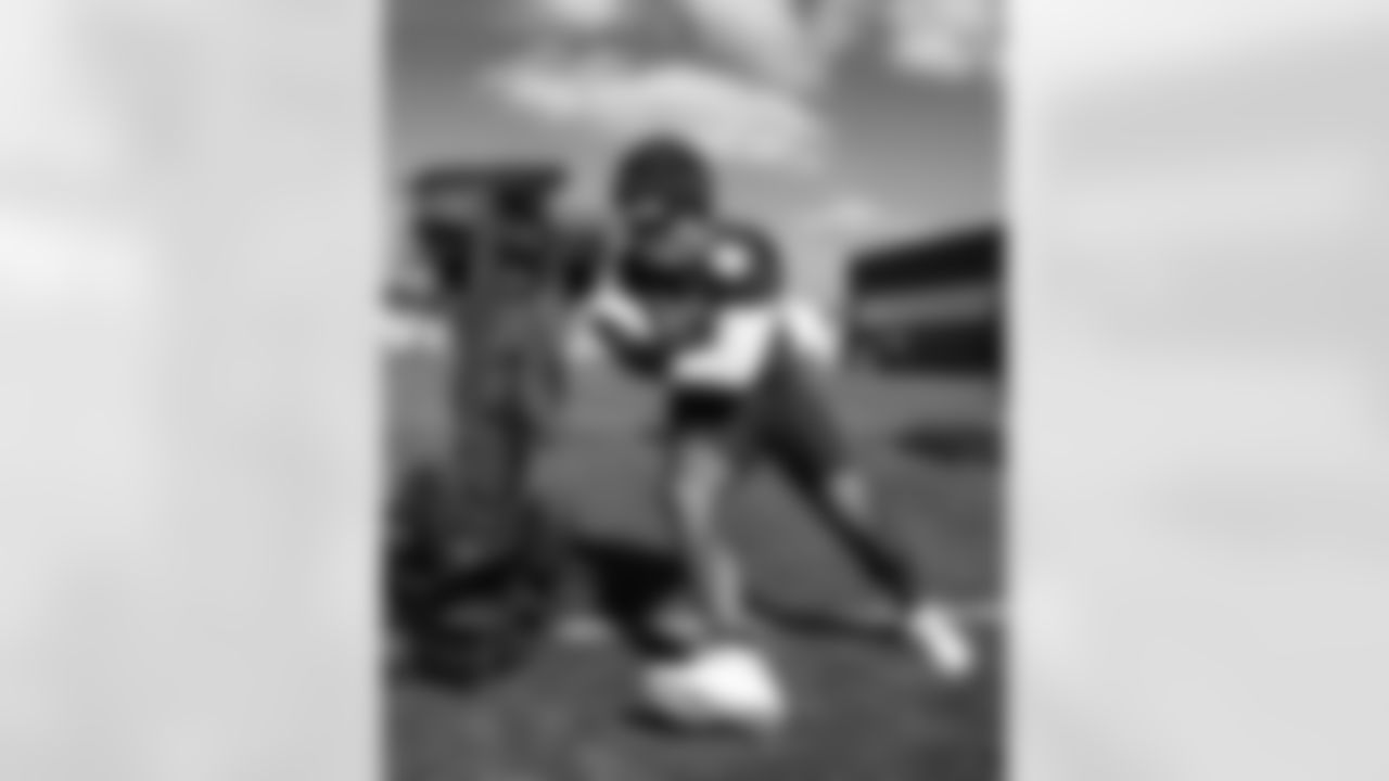 DT DeForest Buckner #99