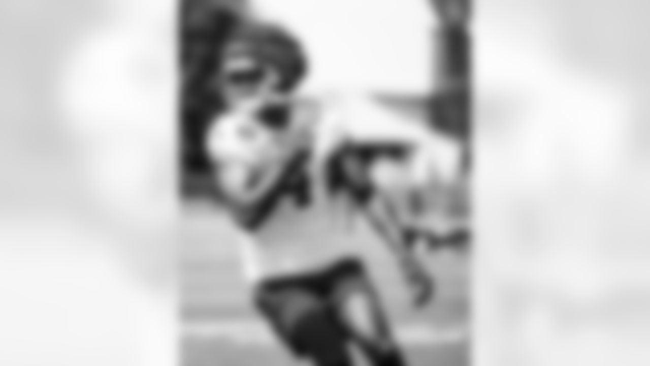 WR Blayne Taylor #4