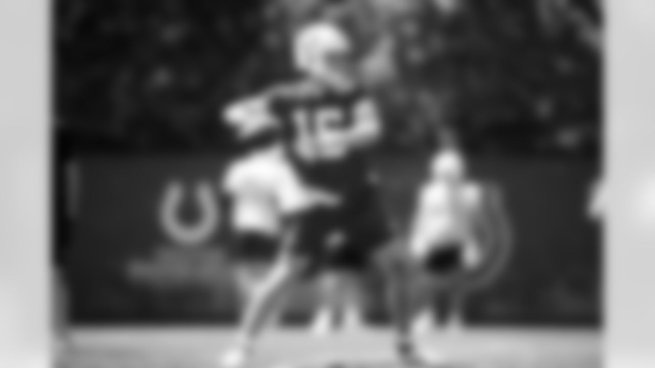 QBRiley Leonard#15