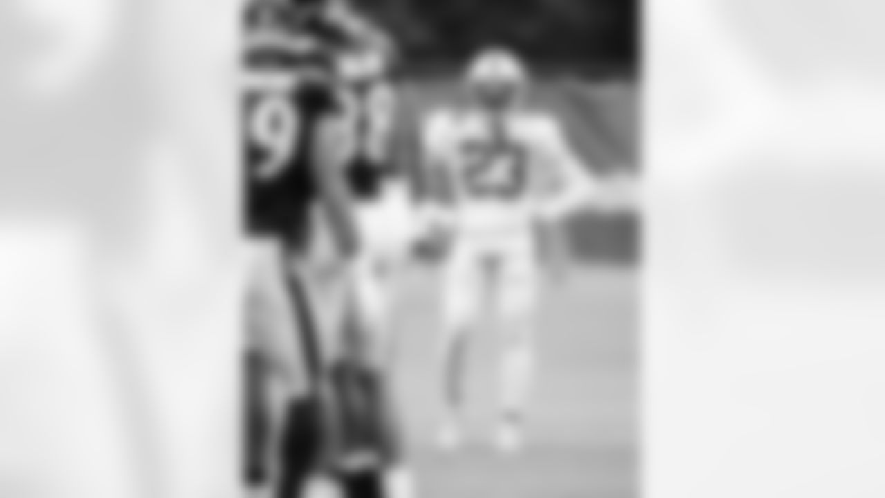 CB Kenny Moore II #23