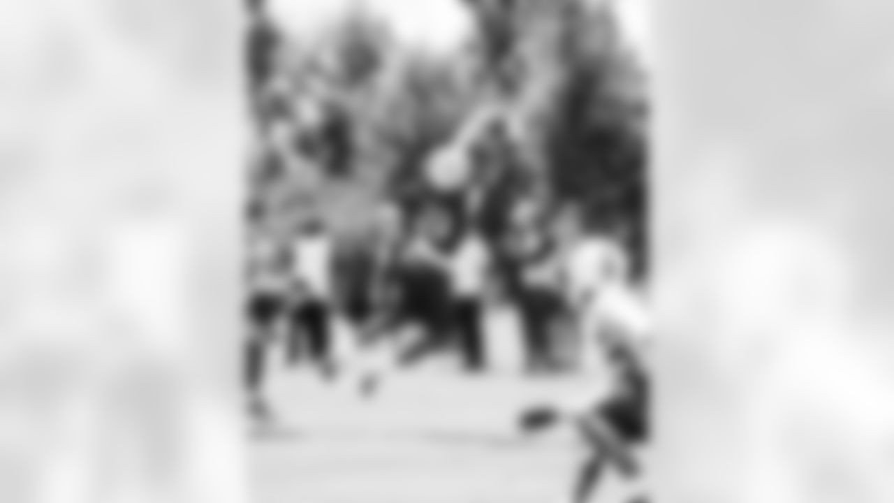 WR Adonai Mitchell #10