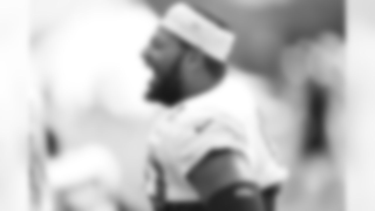 90 DT Grover Stewart