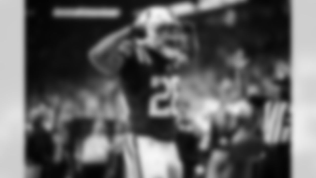 RB Jonathan Taylor #28