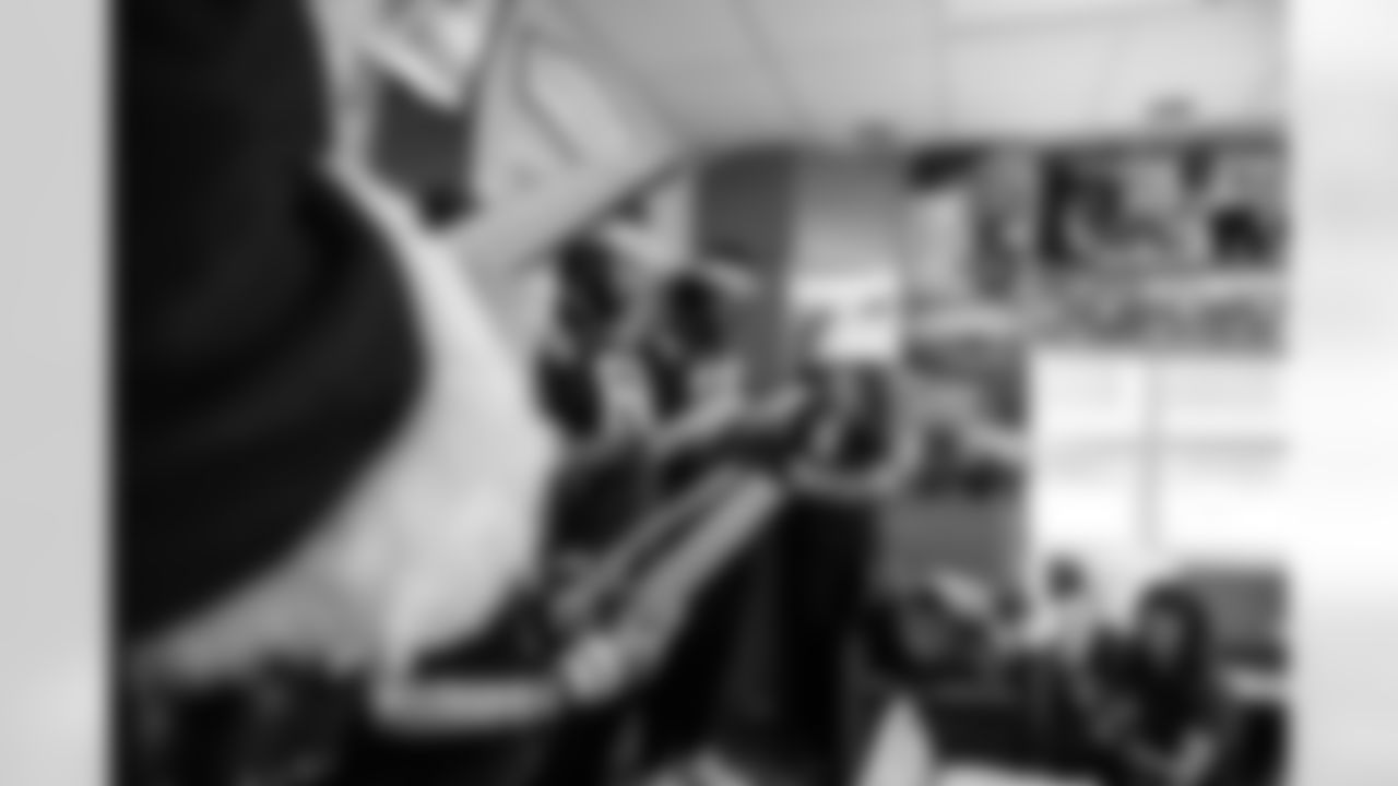 G Tanor Bortolini #60 and TE Drew Ogletree #85