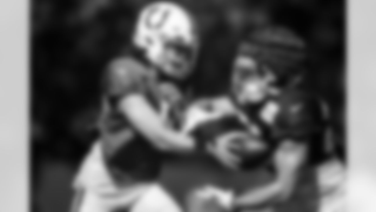 QB/WR Jason Bean #8 and RB Evan Hull #26