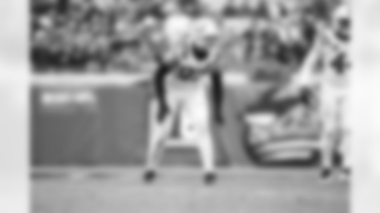 DE Laiatu Latu #97 and DE Laiatu Latu #97