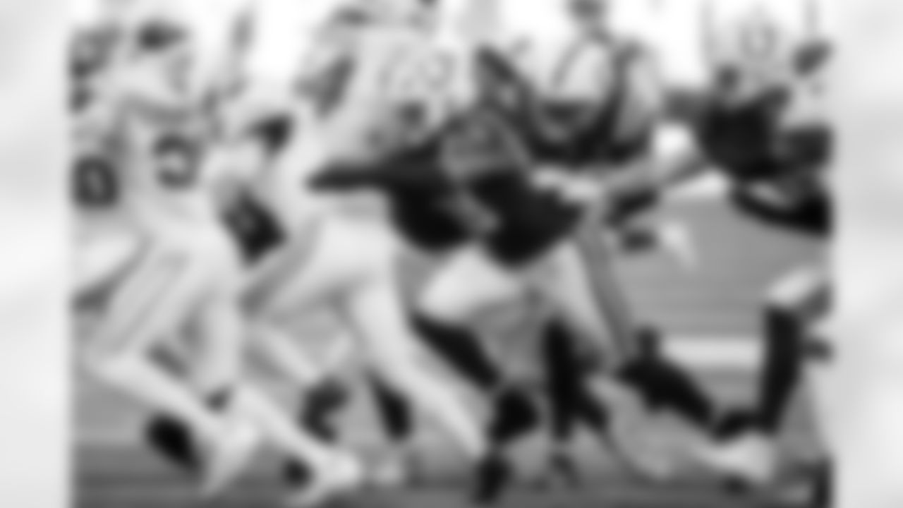 LB Buddy Johnson #59