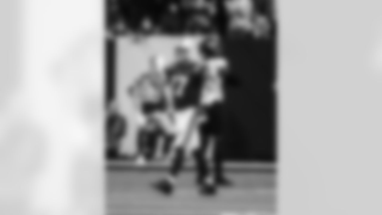 QB Philip Rivers #17