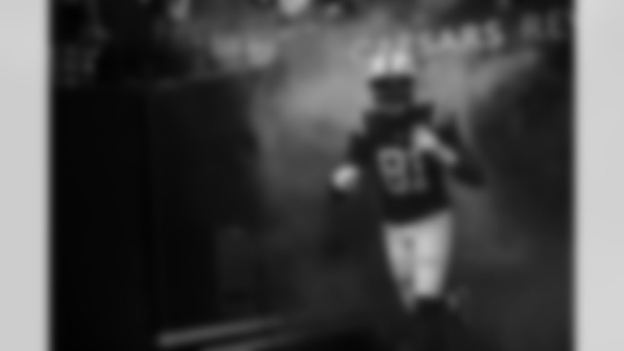 TE Mo Alie-Cox #81