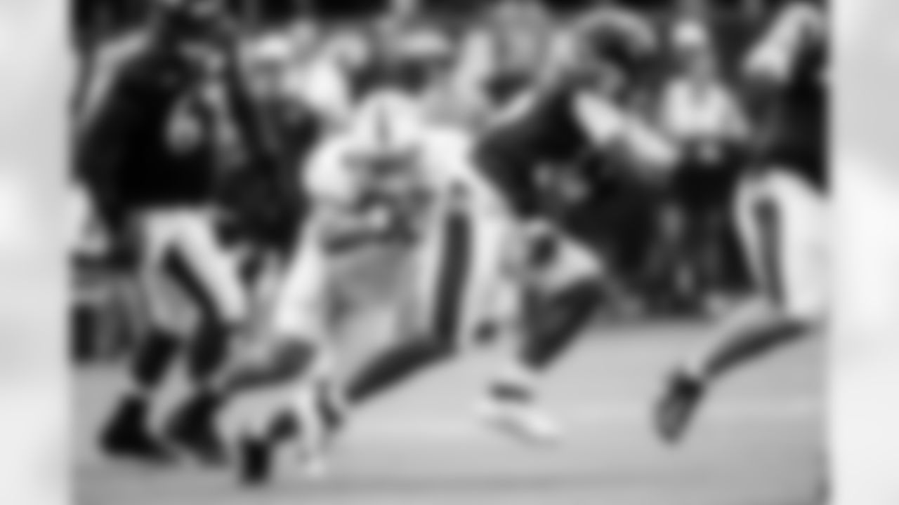 LB Austin Ajiake #58