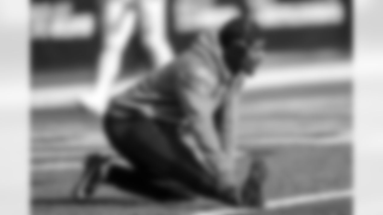 2025_1102_PIT_Pregame_0014