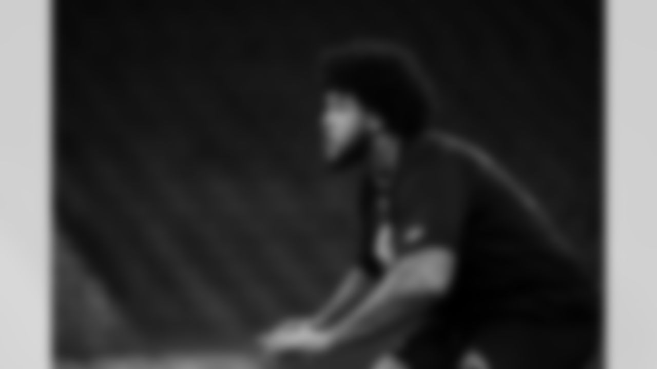 Alabama offensive lineman Kadyn Proctor (41) participates in a drill during the 2026 NFL Scouting Combine on Sunday, March 1, 2026 in Indianapolis, Indiana. (Cooper Neill/NFL)