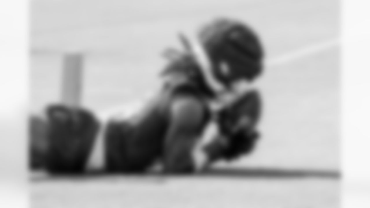 10 WR Adonai Mitchell