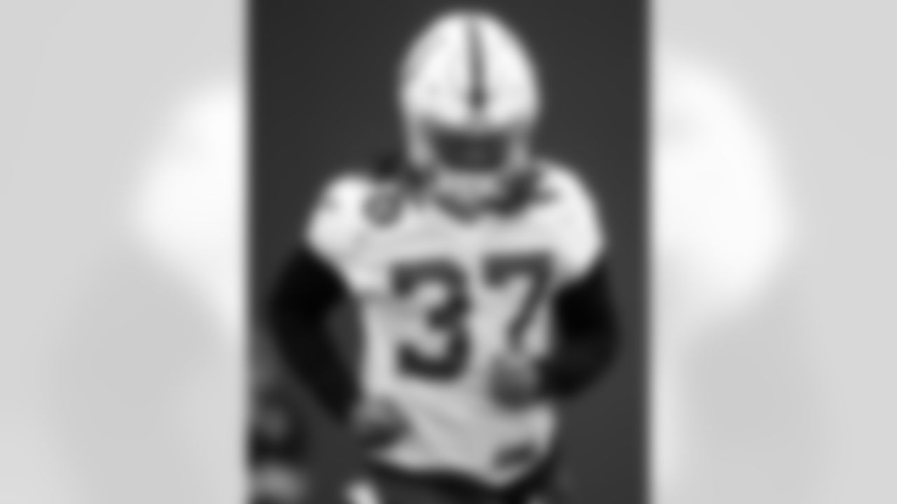 CB Xavien Howard #37