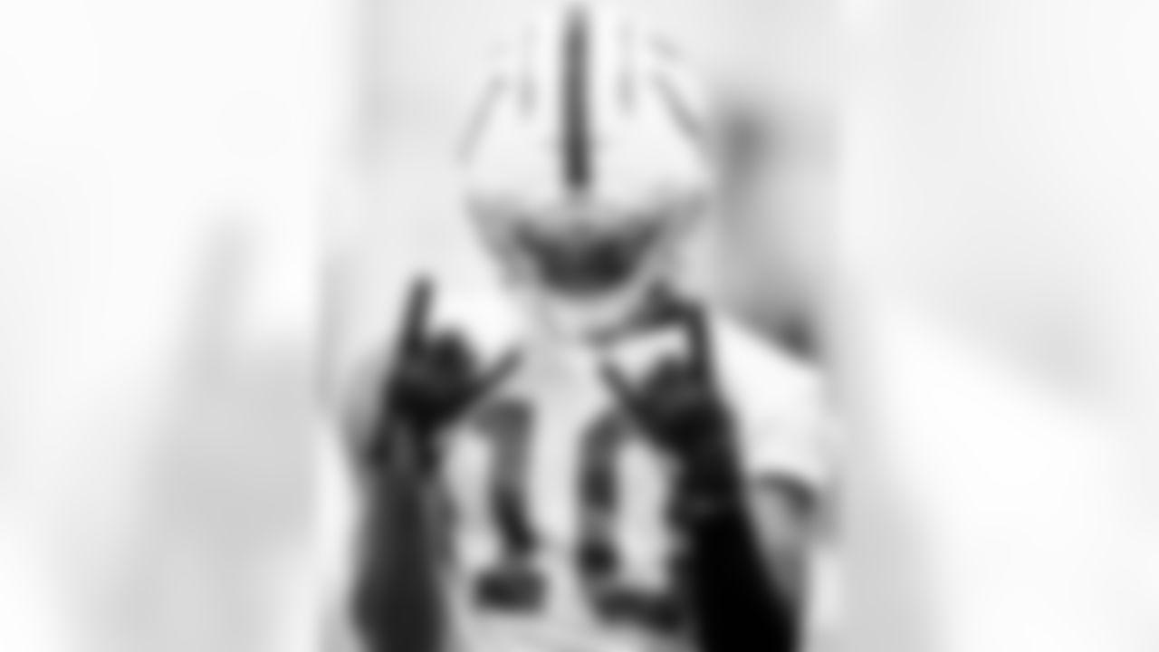 WR Adonai Mitchell #10