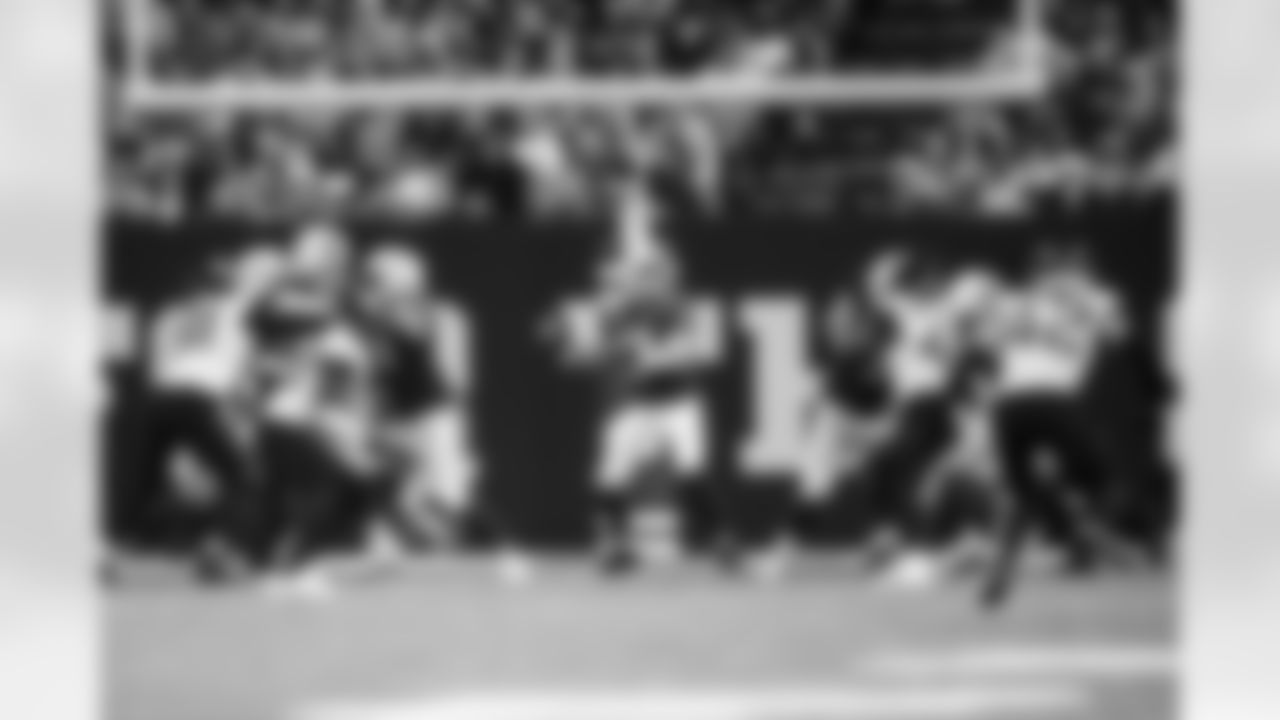 QB Philip Rivers #17