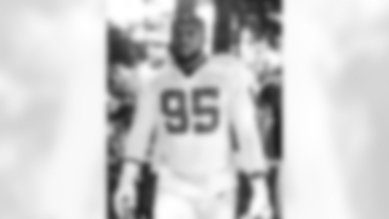 DT Adetomiwa Adebawore #95