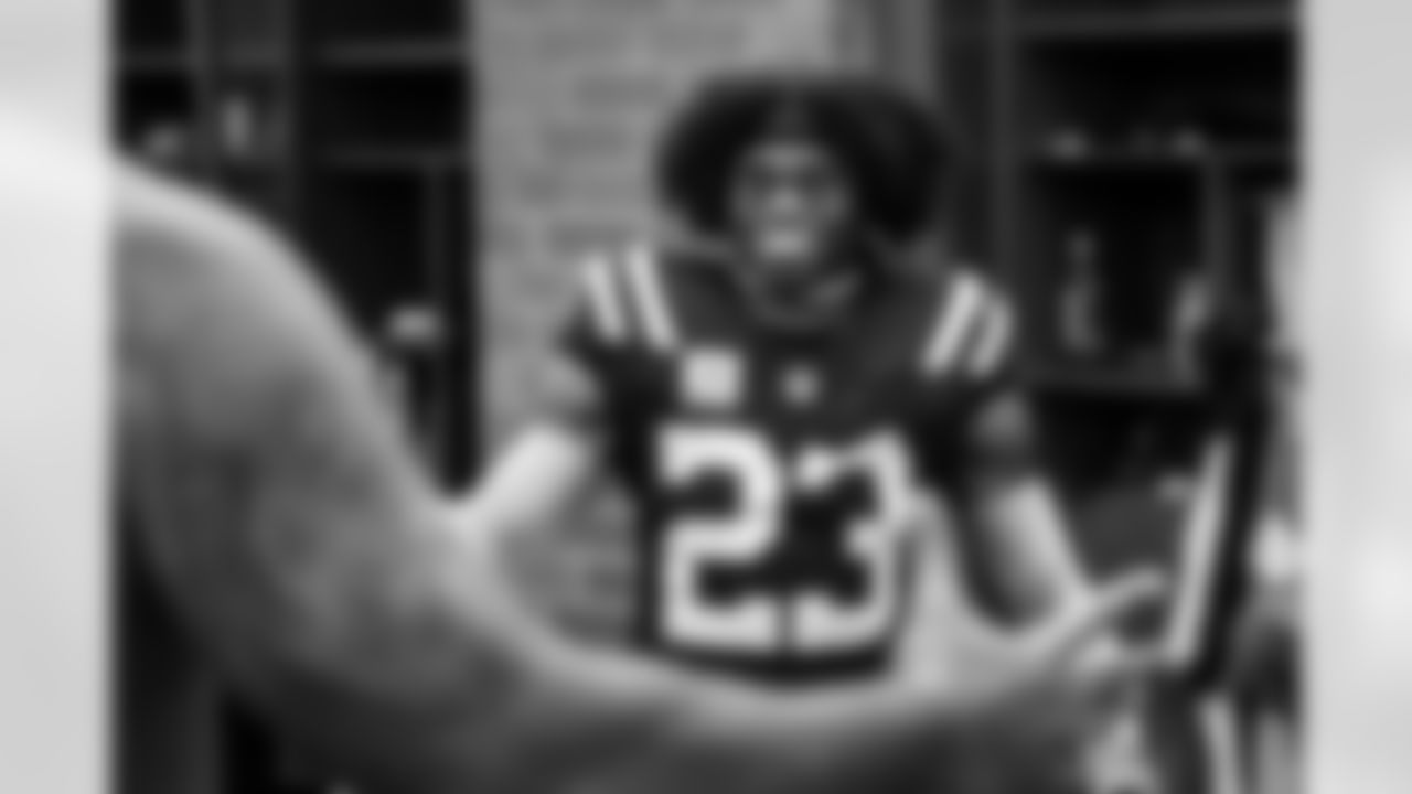 CB Kenny Moore II #23