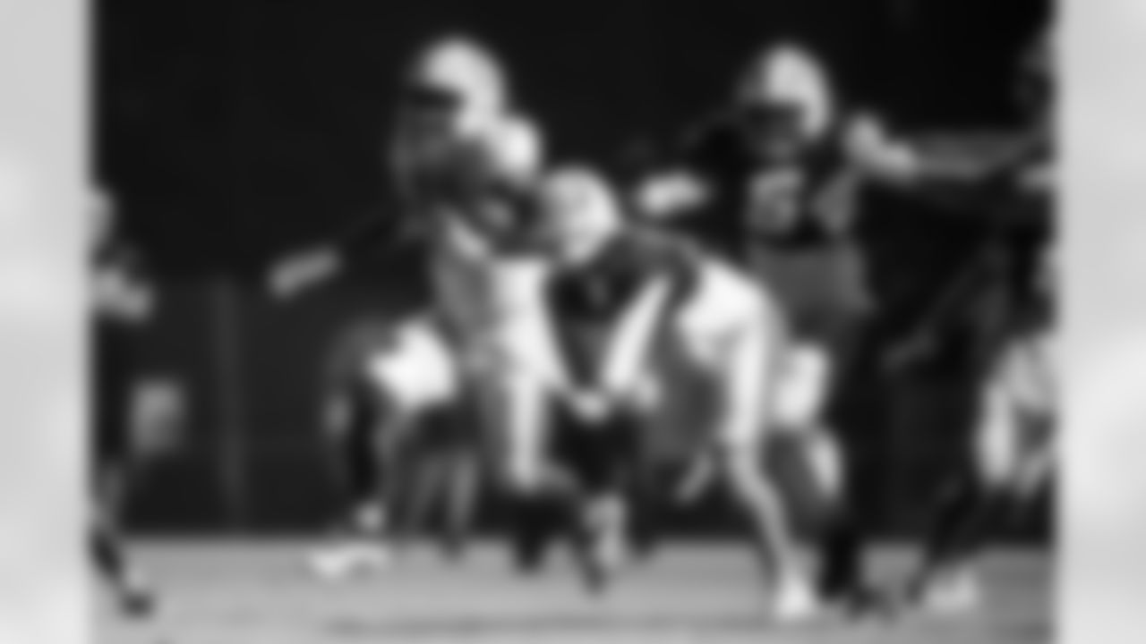 RB DJ Giddens #21