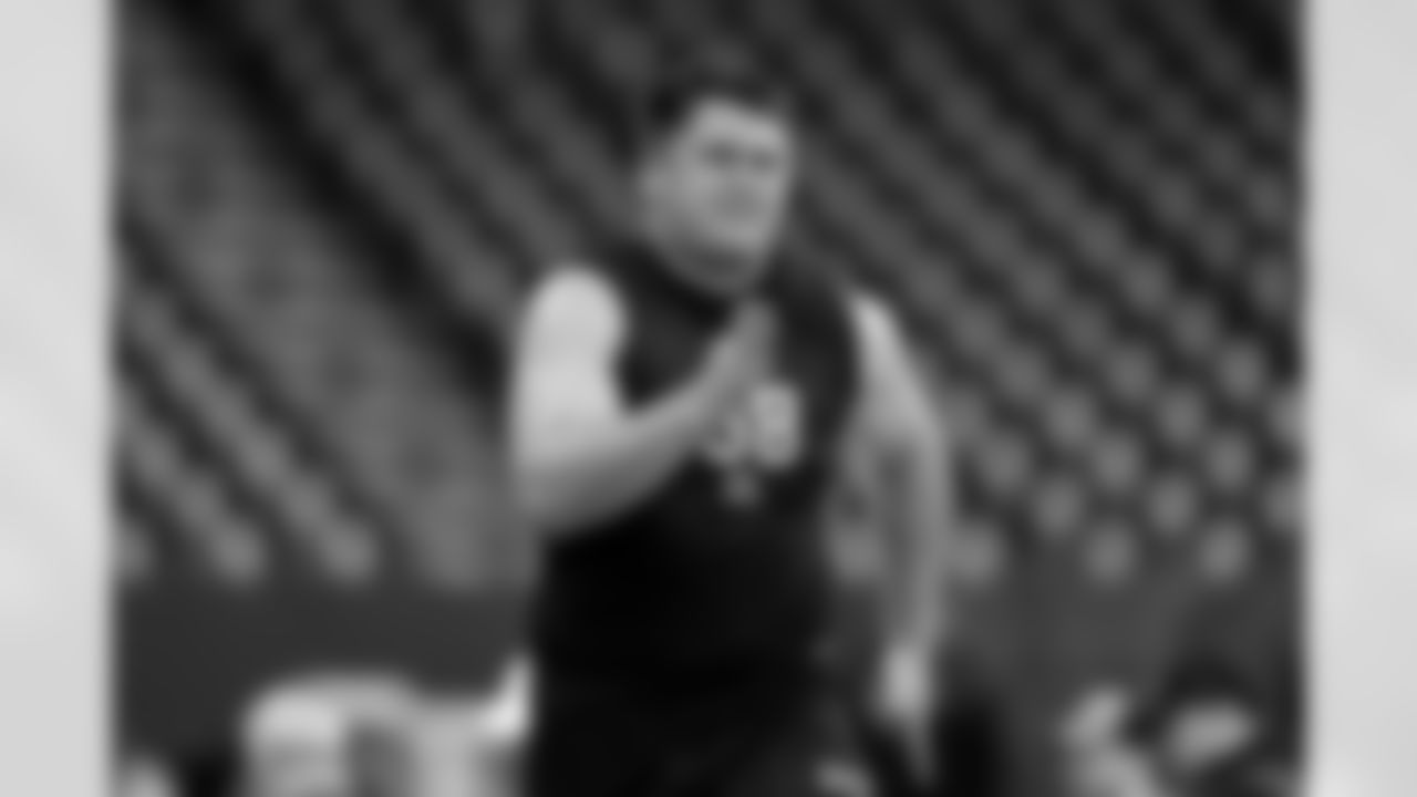 Duke offensive lineman Brian Parker II (38) runs the 40-yard dash during the 2026 NFL Scouting Combine on Sunday, March 1, 2026 in Indianapolis, Indiana. (Lauren Leigh Bacho/NFL)