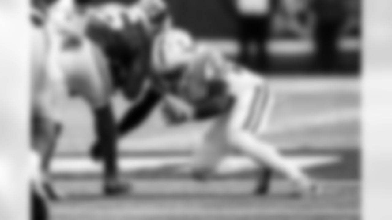 CB Kenny Moore II #23
