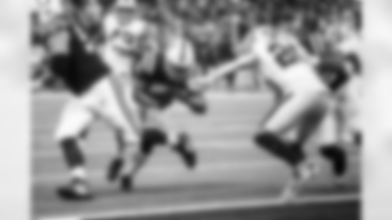 RB Jonathan Taylor #28