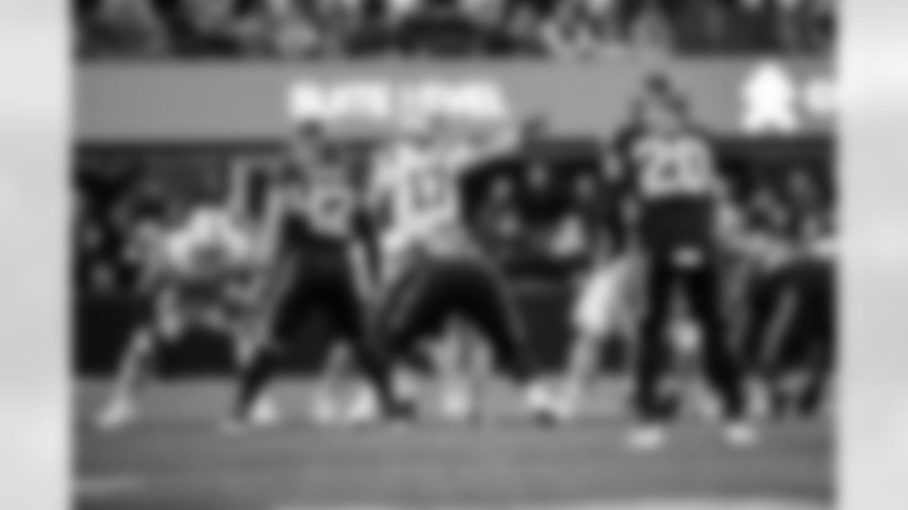 QB Philip Rivers #17